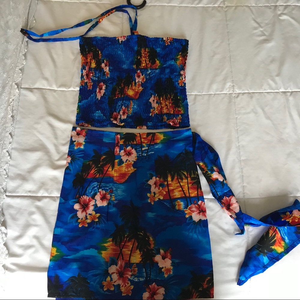 Two Piece tropical set! Ruffled top & wrap skirt
